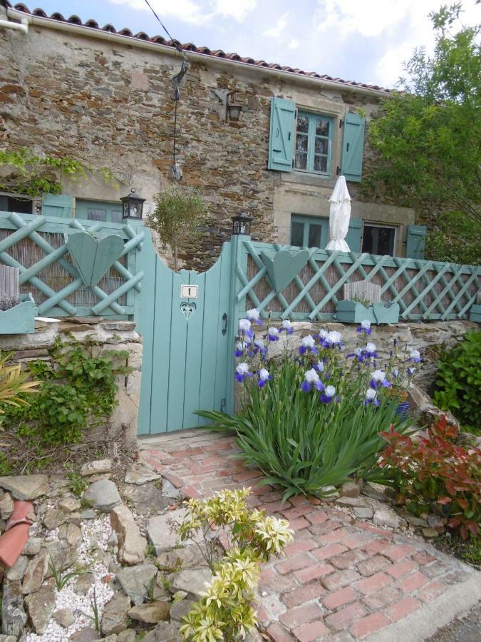 Alba Melusine Bed & Breakfast Vouvant Екстериор снимка